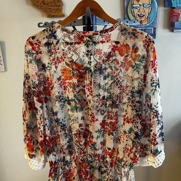Black Rainn Multicolor Floral Sheer Round Neck Keyhole 3/4 Sleeve - Picture 3 of 8